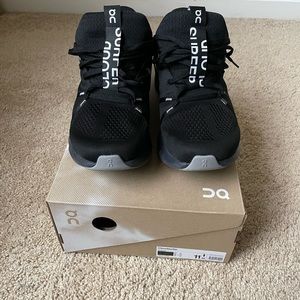 On Running Cloudsufer Sz. 11 Men’s BLACK, BARELY WORN
